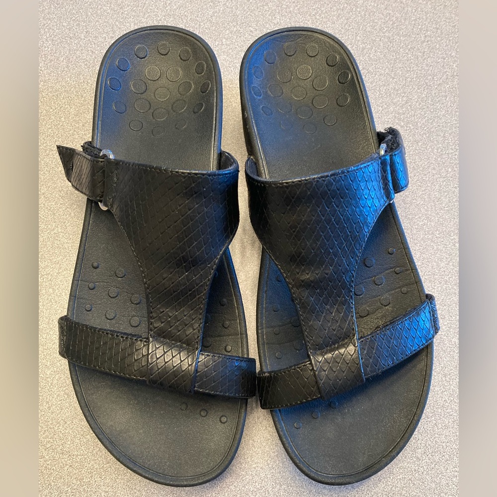 Vionic platform sandals